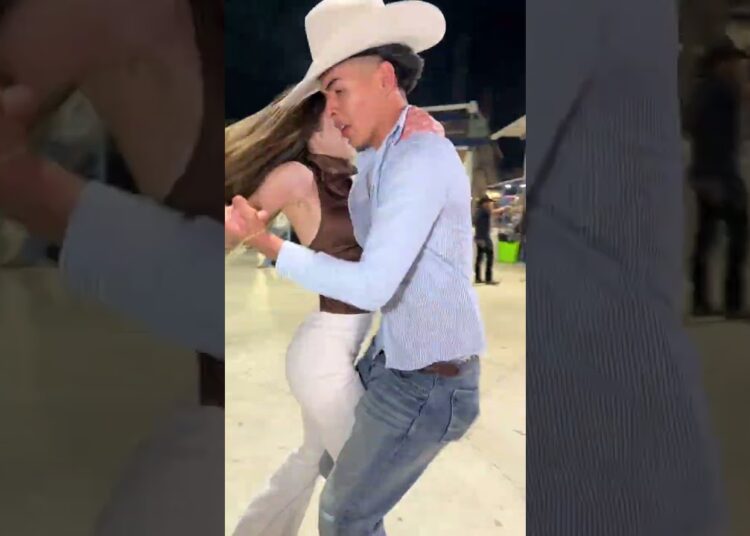 NUEVO TRUCO CON | let’s twist again #music #parati #dance #huapangosperros #merengue #pasion #humor