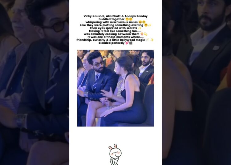 What are they whispering about? 🤫✨ #gossip #ananyapandey #aliabhatt #vickykaushal #celebrity
