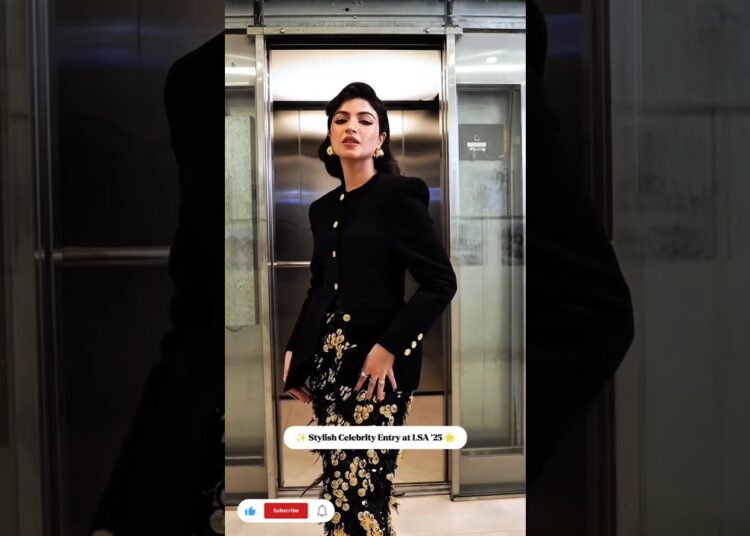 ✨ Stylish Celebrity Entry at LSA ’25 🌟 #shorts  #celebrity #kinzahashmi #ytshorts