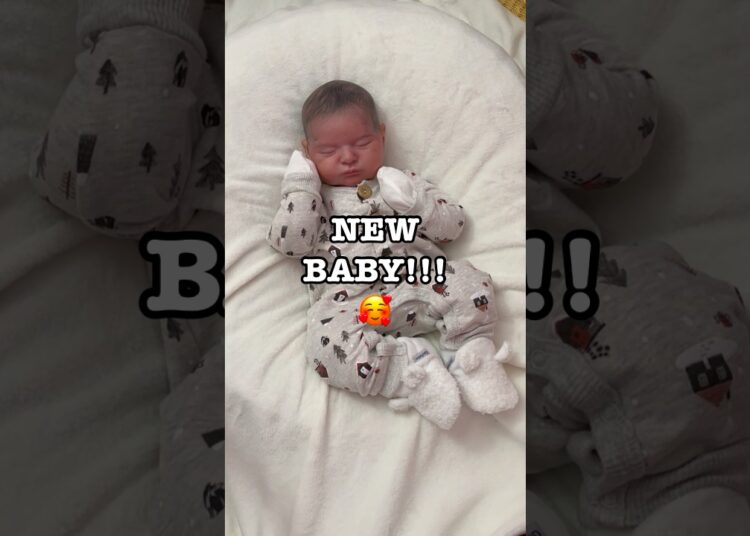 I’ve been hiding something… #reborns #reborndoll #dolls #realisticart #art #rebornbaby #baby