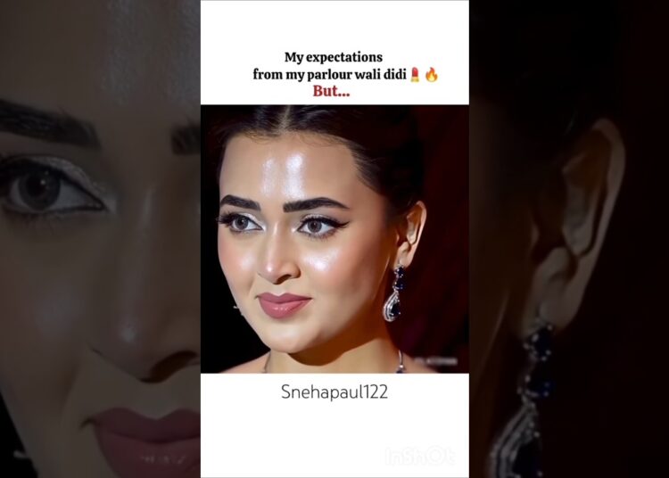 did you notice😱🔥#tejaswiprakash #makeup #celebrity #teju #glassskin #shortsfeed #heels #viralvideo