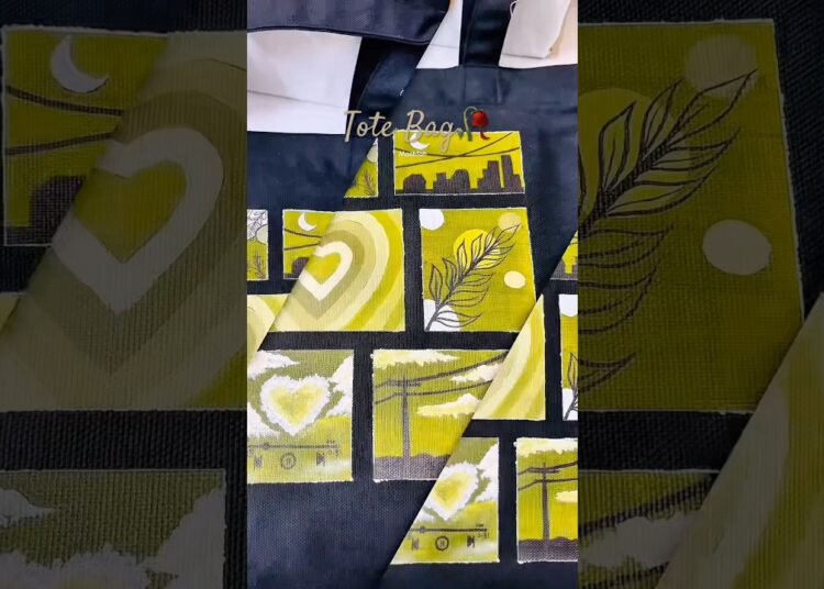 Tote Bag painting 🥀 #totebag #art #painting #artist #shortvideo