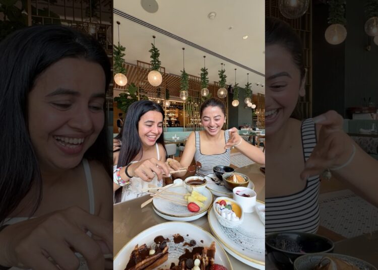 Gossips n desserts with hella #hellyshah #trend #food #foodie #love