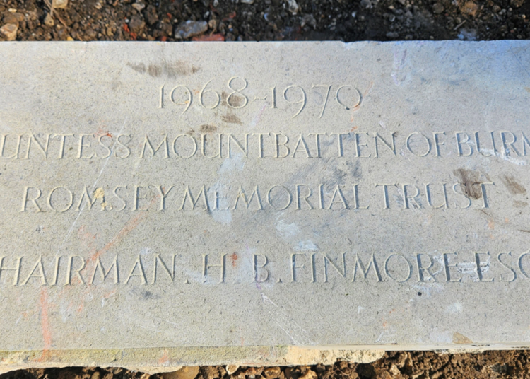 1969 time capsule found under nursing home linked to Royal family | Noticia Nacional