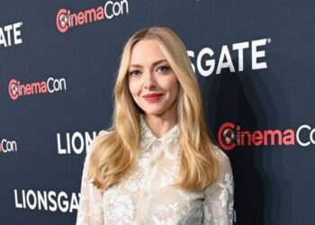 Amanda Seyfried refuses to apologize for Charlie Kirk comments - Celebrity News - Entertainment