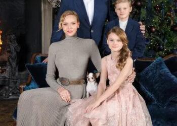 Palais Princier de Monaco/Instagram Princess Charlene, Prince Albert, Prince Jacques, Princess Gabriella and Harley in their 2025 Christmas picture.