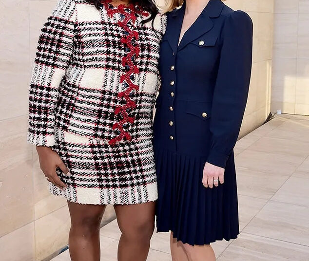 <p>Mindy Kaling & Reese Witherspoon</p>
