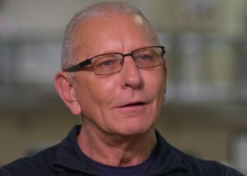 Army taps celebrity chef Robert Irvine to overhaul its mess halls