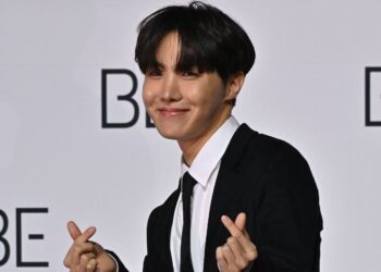 BTS Singer Vibes to Taylor Swift's New Song in Video