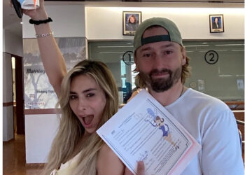 Bachelor-Nations-Ashley-Iaconetti-Shares-Sister-Laurens-Pregnancy-News