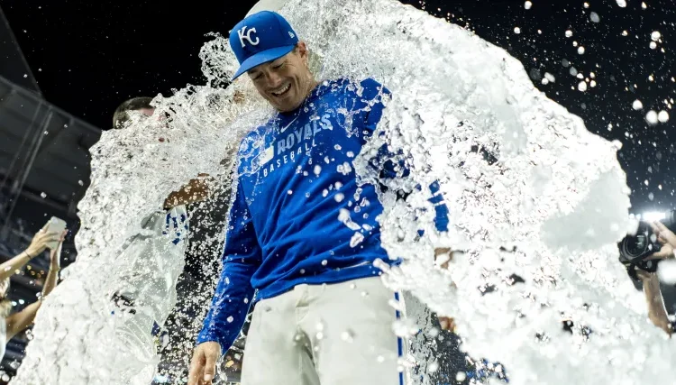 Braves sign former Giants, Royals outfielder to $23 million two-year deal image
