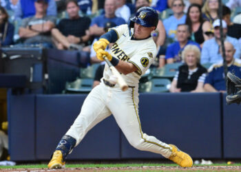 Brewers To Trade Isaac Collins To Royals For Angel Zerpa