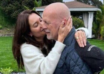 Bruce Willis' wife in tears defending 'impossible' decision - Celebrity News - Entertainment