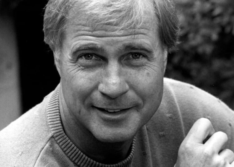 'Buck Rogers' star Gil Gerard dies at 82 | Celebrity News