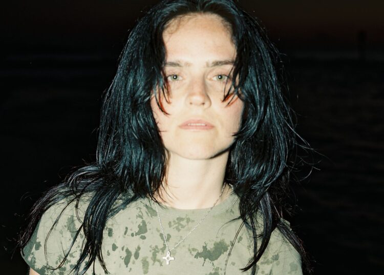 Check out Sassy 009's enchanting new Single 'Mirrors', featuring yunè pinku