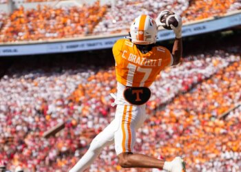 Chris Brazzell Tennessee WR declares for 2026 NFL Draft, Music City Bowl opt out