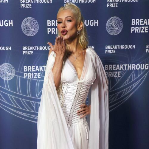 Christina Aguilera to unveil 'personal' documentary at same time as new music - Music News