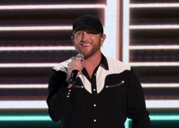 Cole Swindell Plans 2026 Tour While Balancing New Role as Father