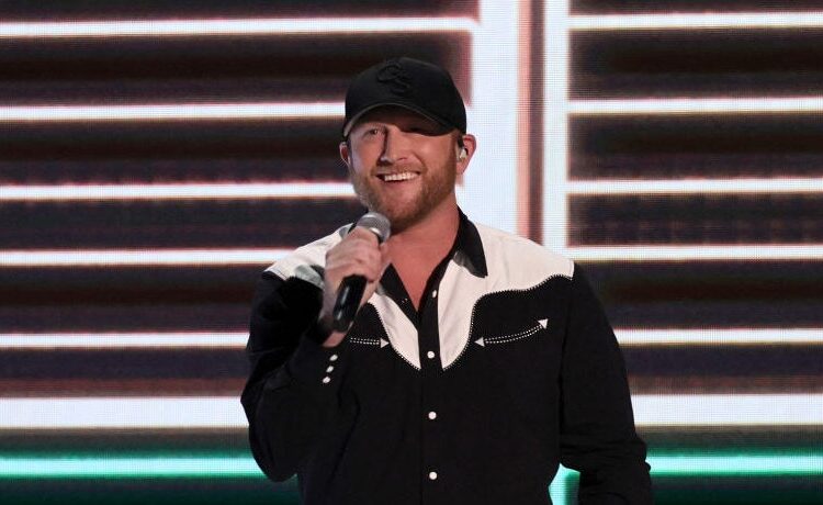 Cole Swindell Plans 2026 Tour While Balancing New Role as Father