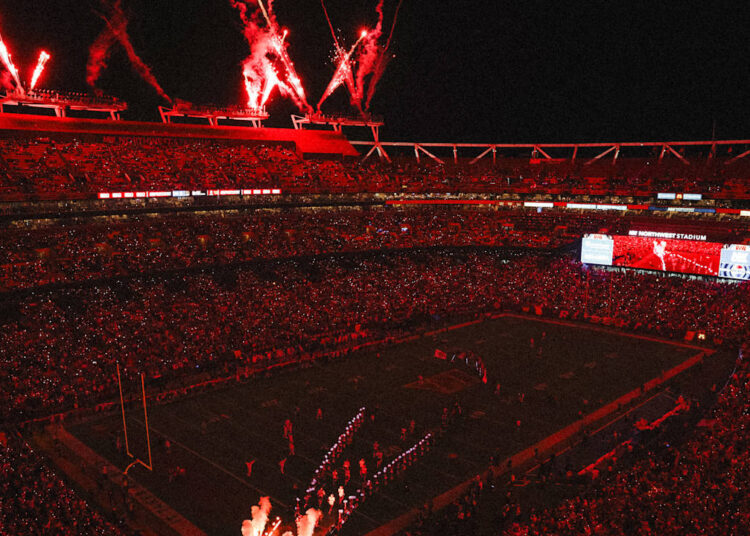 Commanders cast new light on in-game entertainment, fan experience at Northwest Stadium 