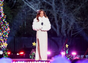 Country Christmas Songs: 20 New Holiday Highlights