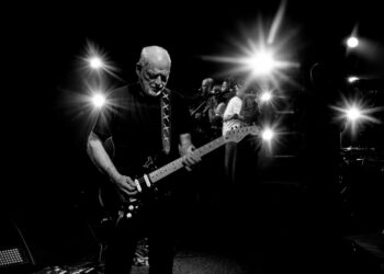David Gilmour Combines History, Pink Floyd Classics, and New Music in Rome