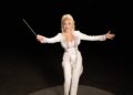 Dolly Parton To Bring 'Threads: My Songs in Symphony' To New Cities In 2026
