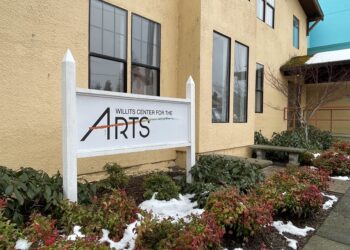 Holiday Craft Fair returns to Willits with two days of art, gifts and entertainment  • The Mendocino Voice
