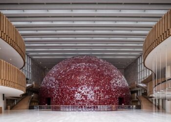 Istanbul in spotlight: Theater, music, art events