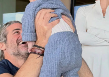 Jennifer Aniston celebrates Christmas with Jim Curtis, friends