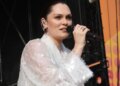 Jessie J Broke Royal Protocol To Hug Kate Middleton After Cancer | Gallery