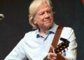 Justin Hayward on Outliving All his Moody Blues Bandmates