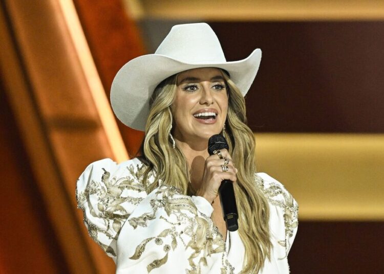 Lainey Wilson net worth revealed - Celebrity News - Entertainment