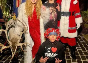 Mariah Carey/Instagram  Mariah Carey shares photo with Santa Claus and twins Moroccan and Monroe