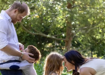 Meghan Markle, Prince Harry Share Sweet Holiday Photo Featuring Archie And Lili