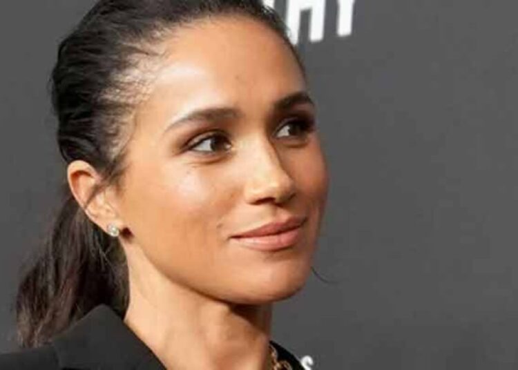 Meghan Markle taught how to keep Royals at a distance