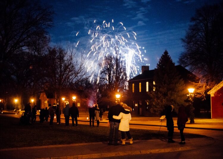 Metro Events Guide: Making spirits bright with comedy, music and dance