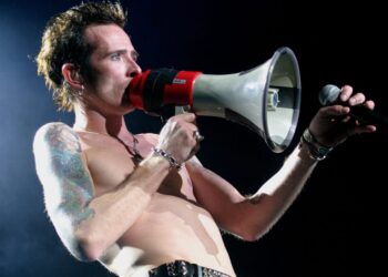 Scott Weiland - Singer - Velvet Revolver - Stone Temple Pilots