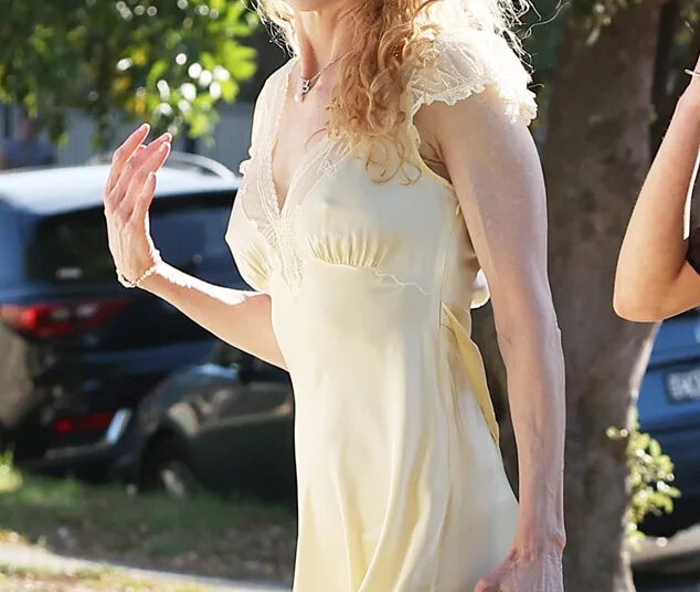 Nicole Kidman Shows Off Natural Curls, December 24 2025