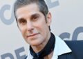 Perry Farrell issues new public apology for on-stage fight - Music News