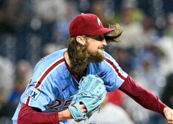 Phillies shuffle bullpen, trading Matt Strahm to Royals for Jonathan Bowlan