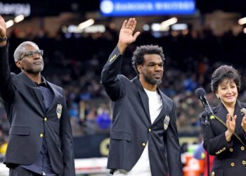 Photos: Entertainment | Saints vs. Panthers