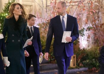 Photos of the Wales Family At Their "Together At Christmas Carol Service"