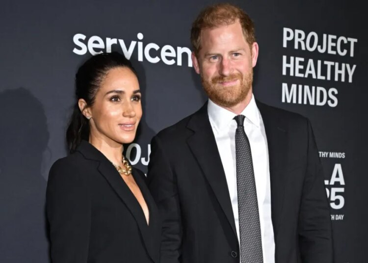 Prince Harry & Meghan Markle Slammed For 'Weird' Holiday Card | Gallery