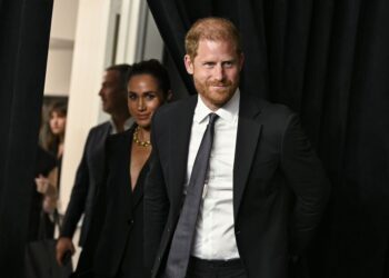 Prince Harry's hidden plan for rival royal court | Celebrity News | Showbiz & TV