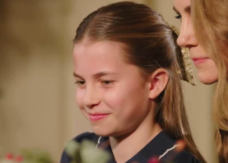Princess Charlotte gives surprise performance at carol service