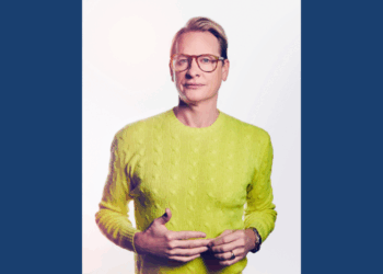 Reality TV-star Carson Kressley talks travel, fashion, and celebrity gossip
