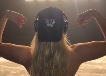 Renee Rapp flexing while teasing new music