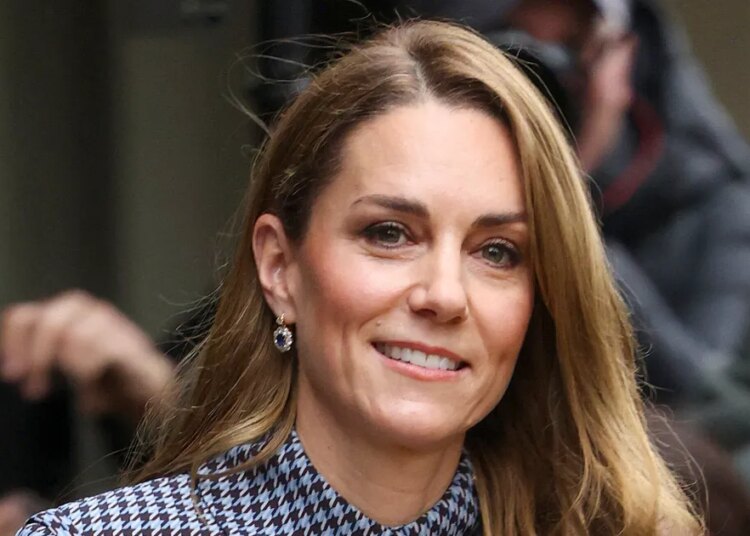 Royal Family Doesn't Get Drunk During The Holidays | Gallery