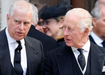 Royal Family LIVE: Andrew given 'dramatic' warning as 'perk revealed' | Royal | News